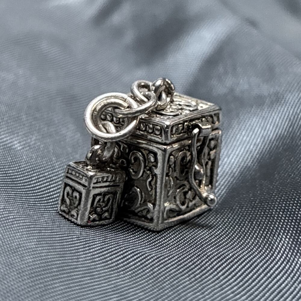 Vintage Prayer Box Charm silver tone pendant charm treasure box secret .5 Wide